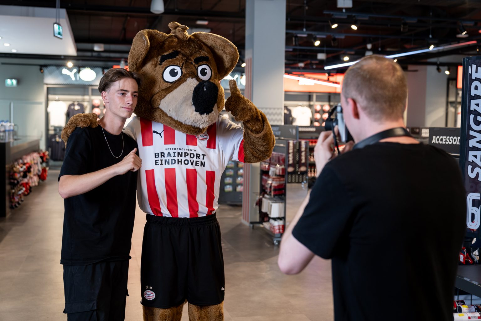 KW1C_Zake_Dienstv_16-06-2023_LR-08204